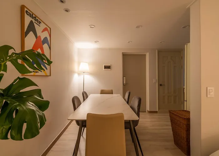 Yl Villa *